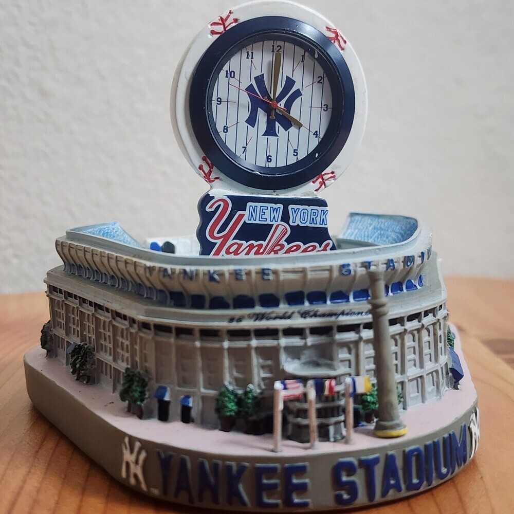 New York Yankees Clock Yankee Stadium Blue MLB Baseball Forever Collectibles - Picture 3 of 8